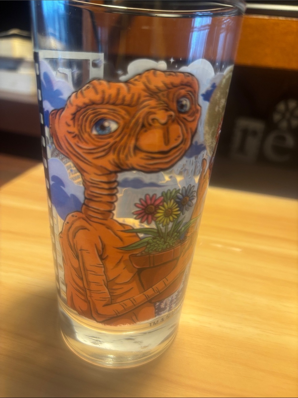1990 Jaws & E.T. Universal Collector Glasses - Picture 6 of 8